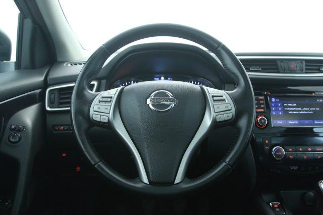 NISSAN Qashqai 1.6 dCi 4WD N-Connecta Tetto/Camera 360°/LED