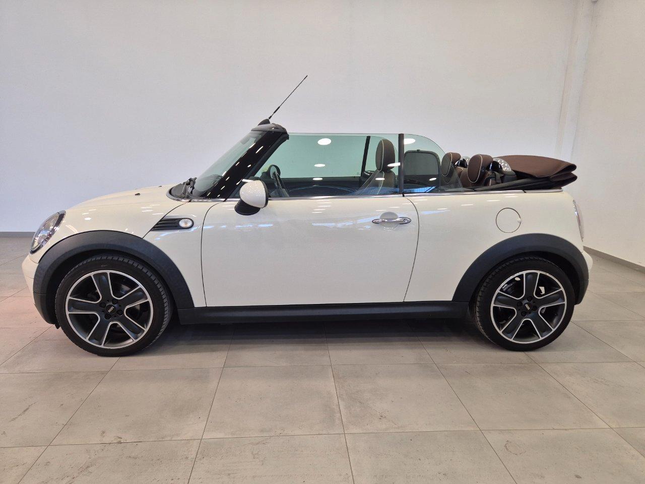 Mini Cabrio Cooper 1.6 122cv - NEOPATENTATI