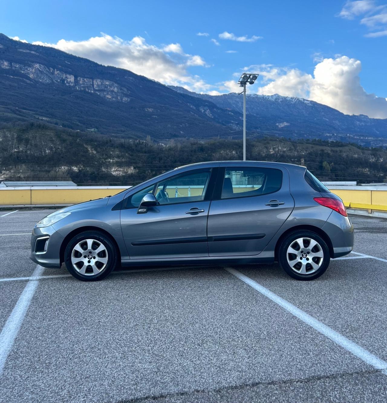 Peugeot 308 1.6 VTi 120CV 5p. Active Neopatentati
