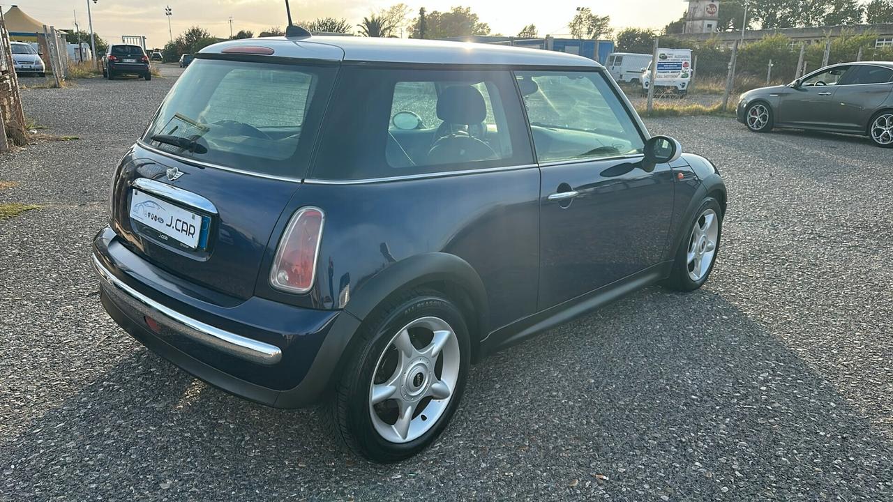 Mini s serie 1.4 tdi(motore toyota)one d de luxe