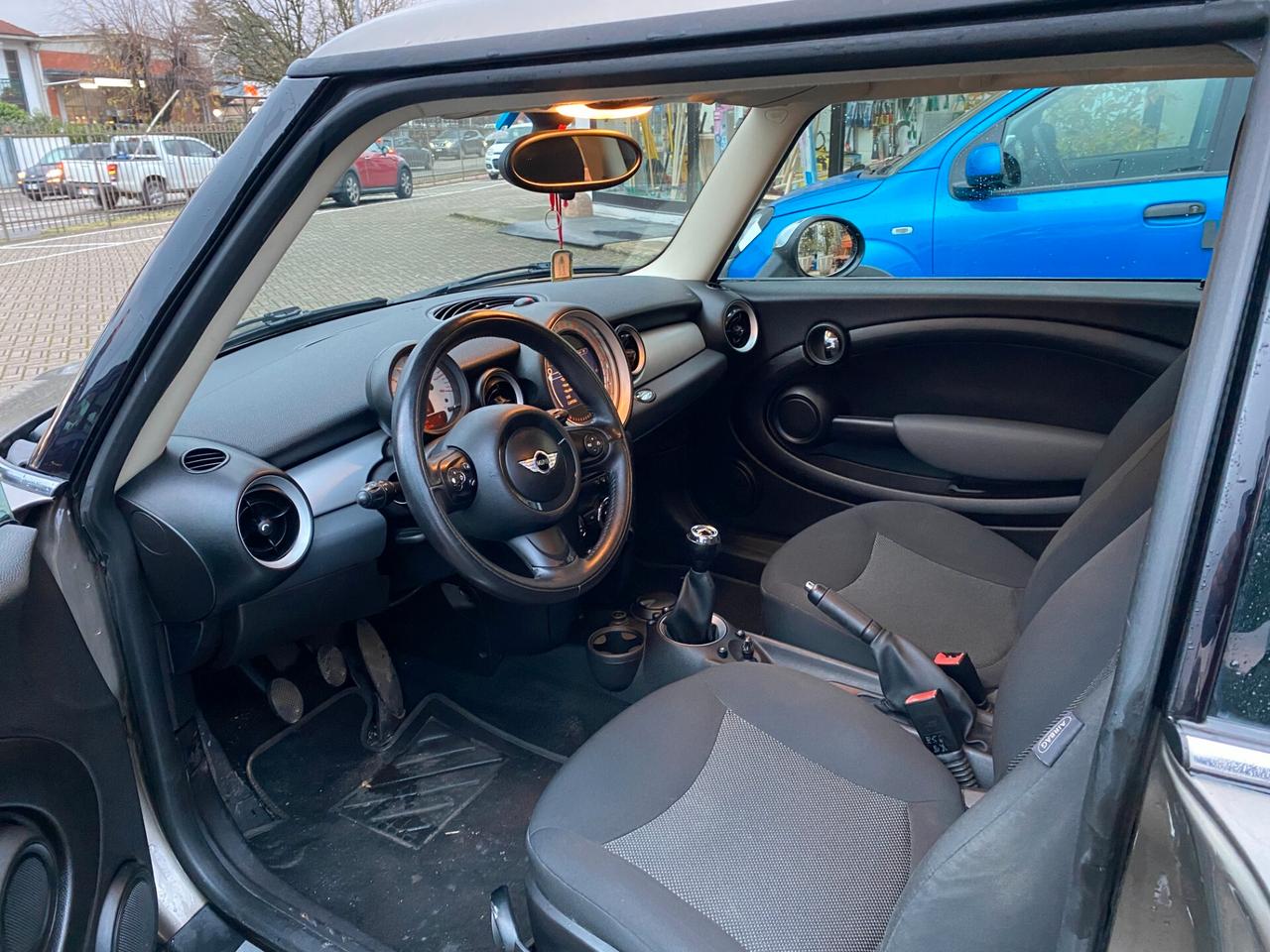 Mini 1.6 16V One (55kW)