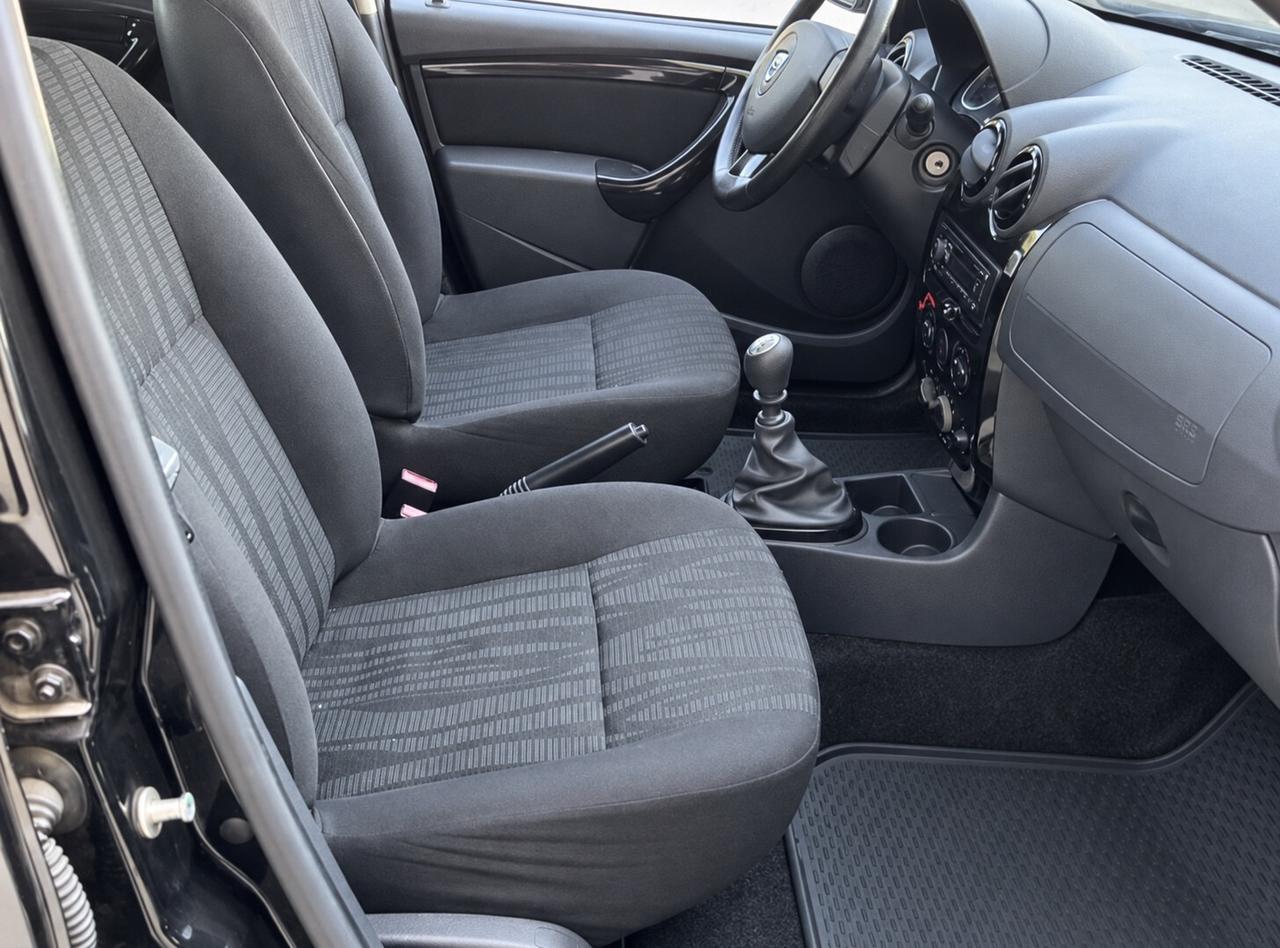 Dacia Duster Ok neopatentati unico proprietario 12 mesi garanzia tagliandata revisionata