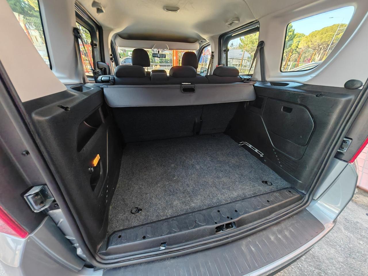 Fiat Dobló 1,6 diesel 02/2012 cv105