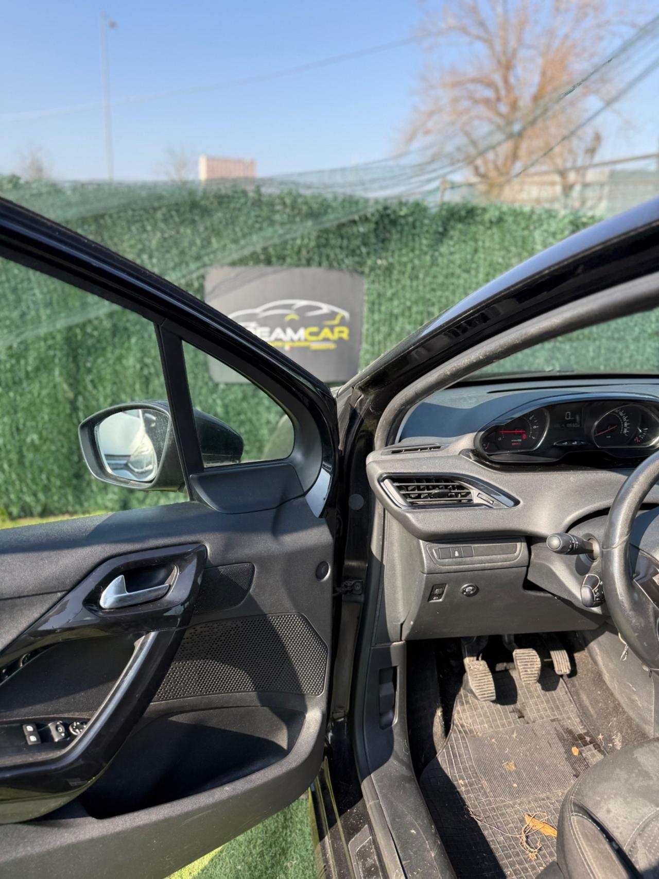 Peugeot 208 2014 1.4 GPL MOTORE DA CONTROLLARE