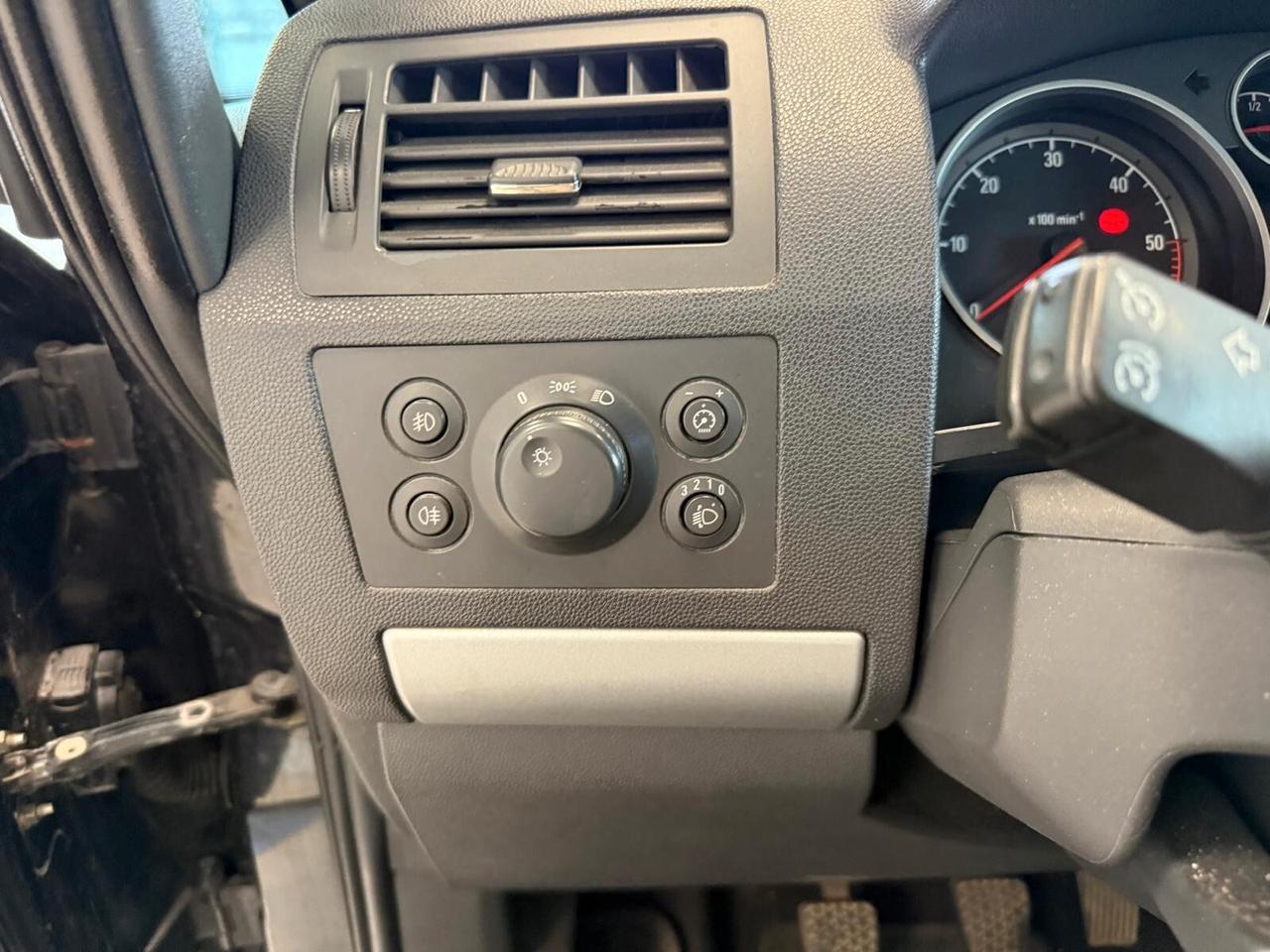Opel Zafira 1.9 CDTI 120CV Cosmo 7 POSTI
