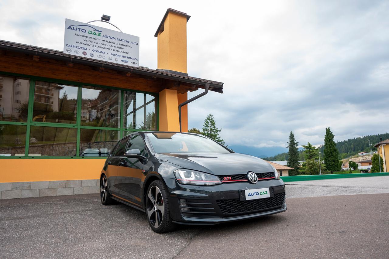 VW Golf GTI VII 2.0 TSI 220CV 5p GANCIO