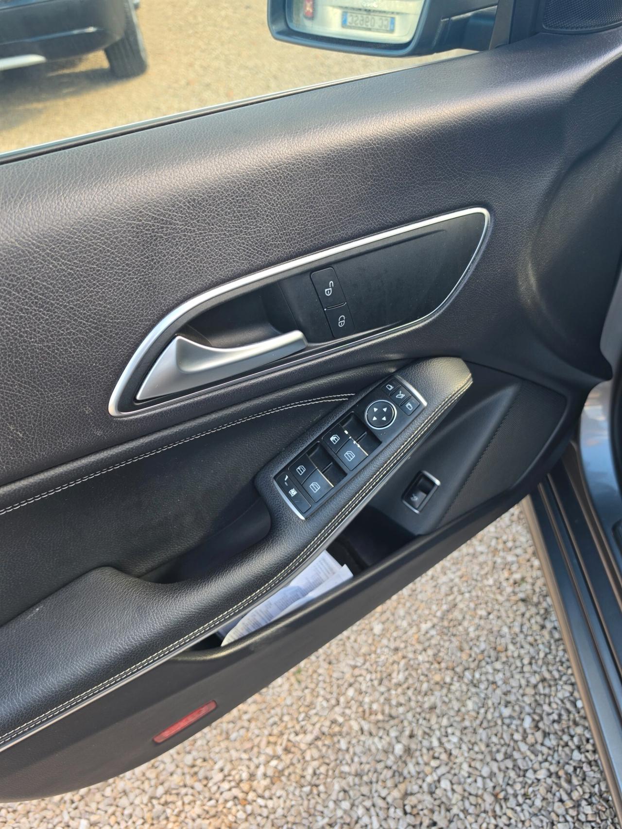 Mercedes-benz CLA 220 CDI Automatic Premium