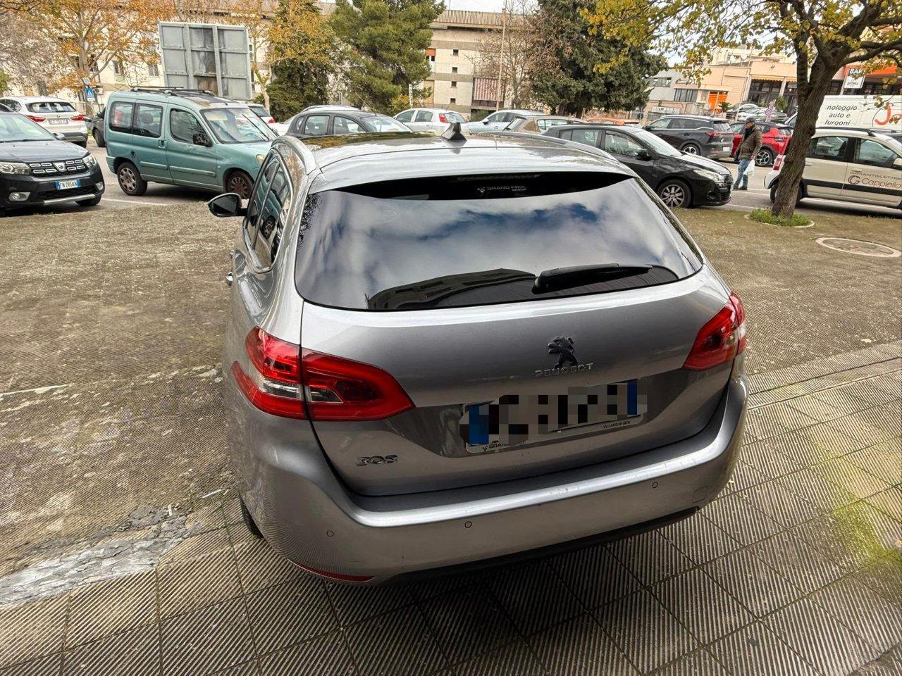 Peugeot 308 SW 1.2 PURETECH