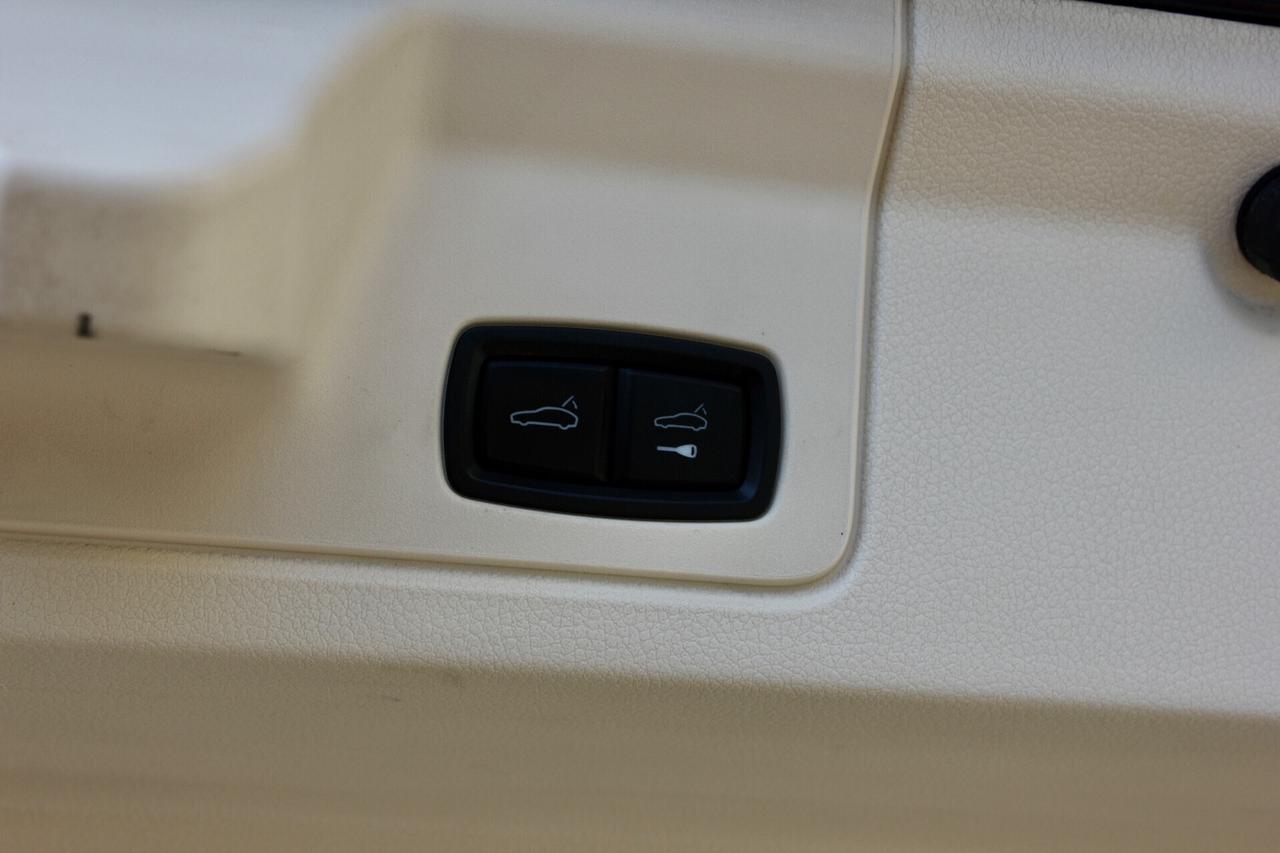 Porsche Panamera 3.0 Diesel 250CV INTERNI PELLE BIANCO