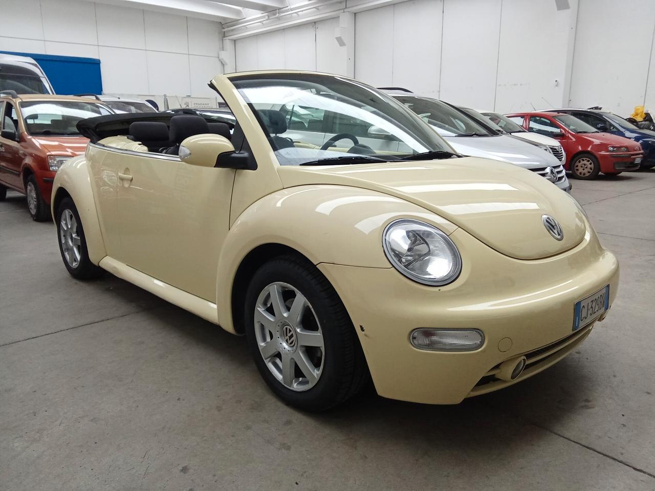 Volkswagen New Beetle 1.4 16V Cabrio