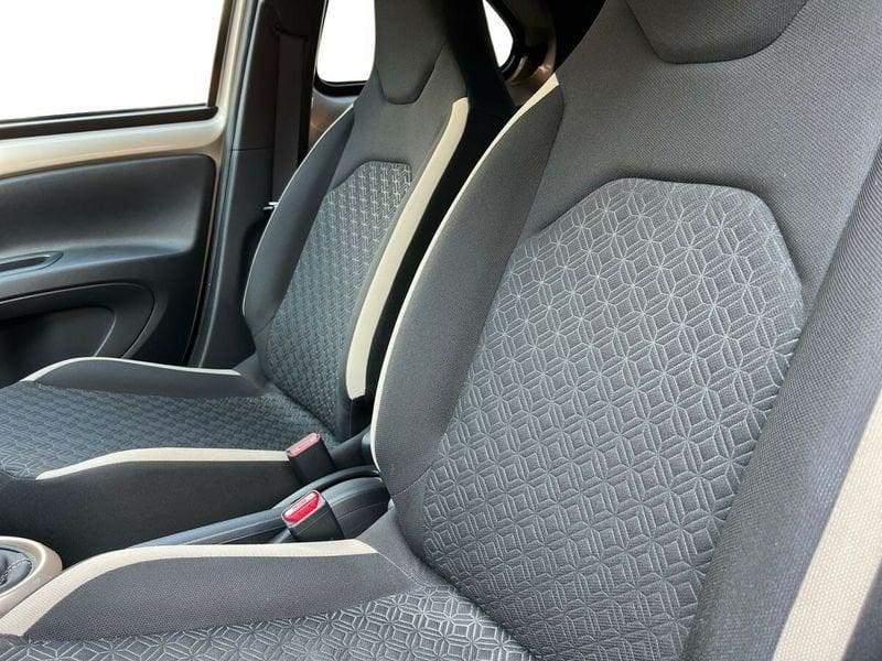 Toyota Aygo X Aygo X 1.0 VVT-i 72 CV 5 porte Trend