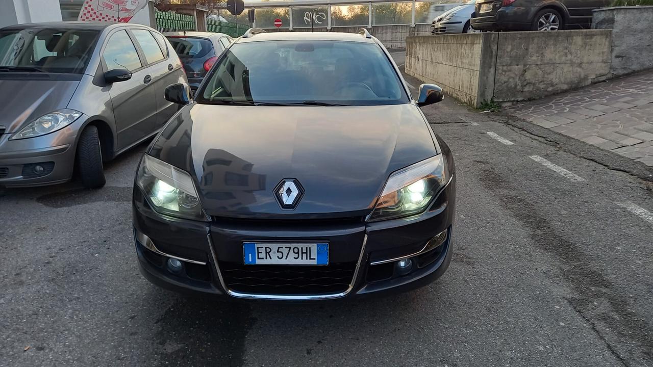 Renault Laguna 2.0 dCi 175CV SporTour Initiale ESM