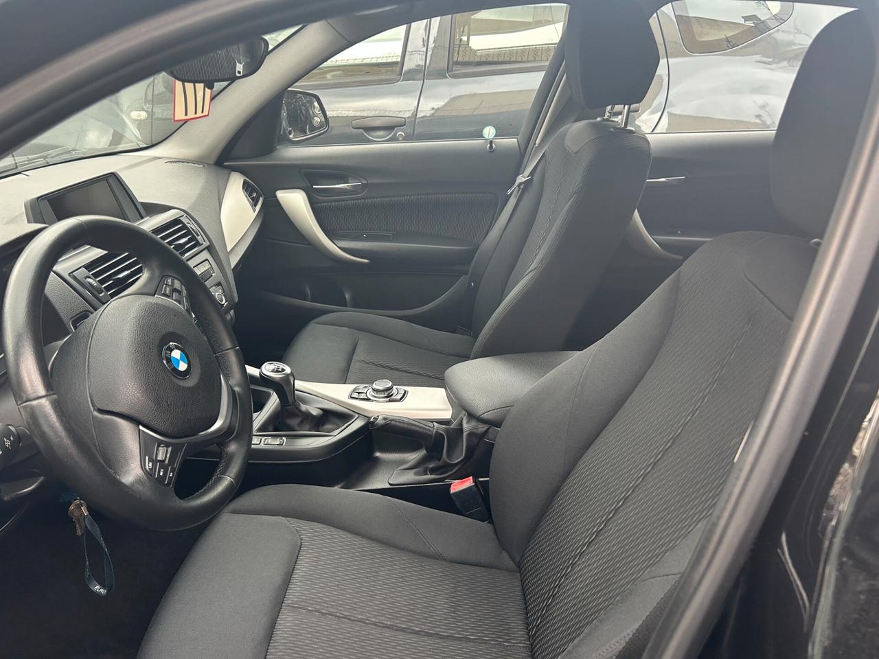 Bmw 116 116d 5p. Urban