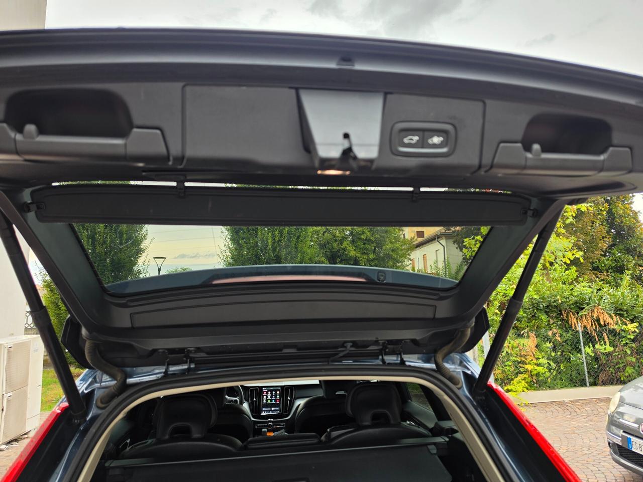 Volvo XC 60 XC60 B4 (d) AWD Geartronic Momentum Pro