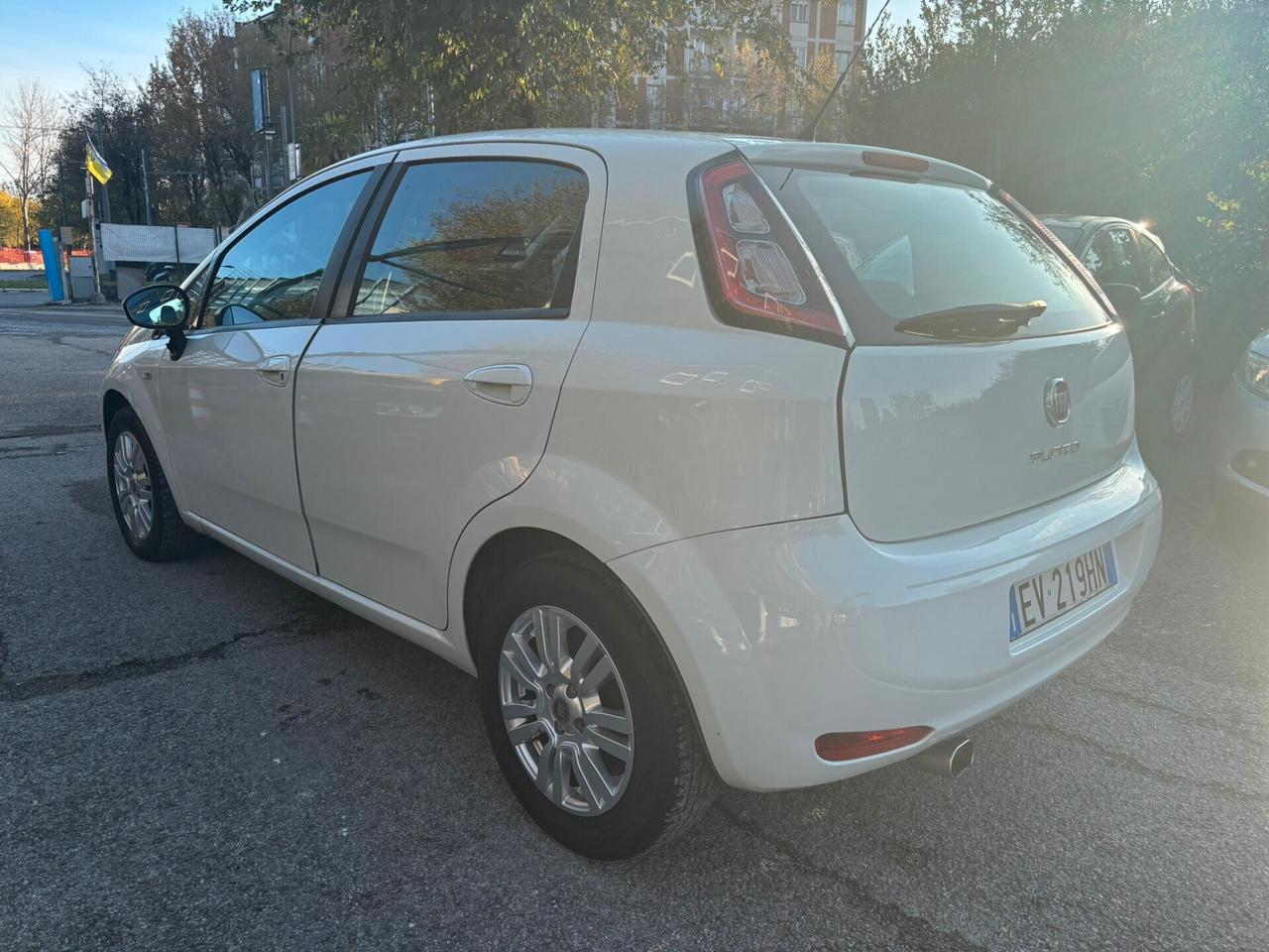 Fiat Punto 1.3 MJT II 75 CV 5 porte OK Neopatentati