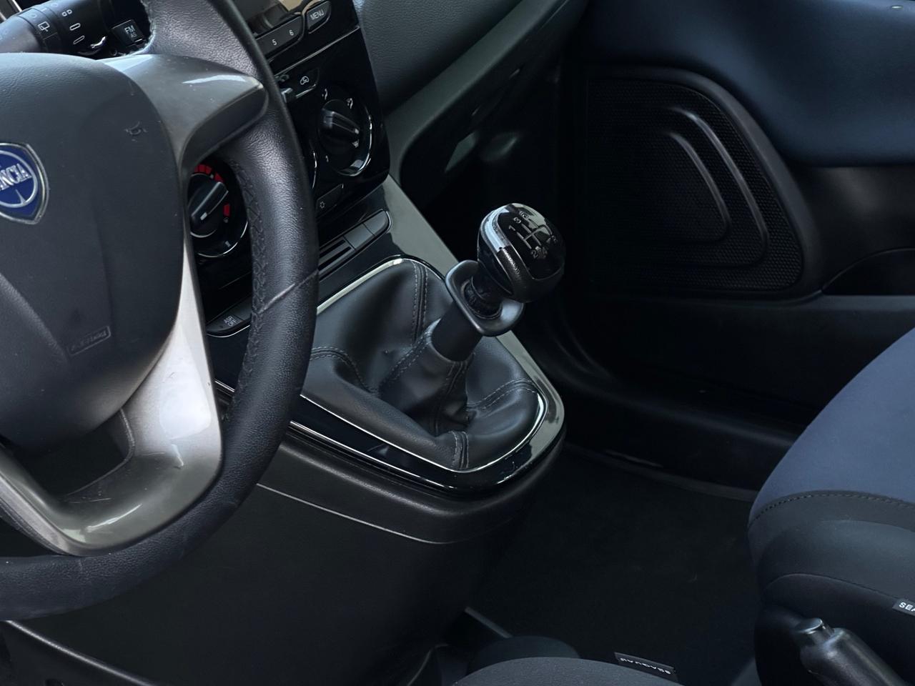 Lancia Ypsilon 1.2 69 CV 5 porte GPL Ecochic Platinum