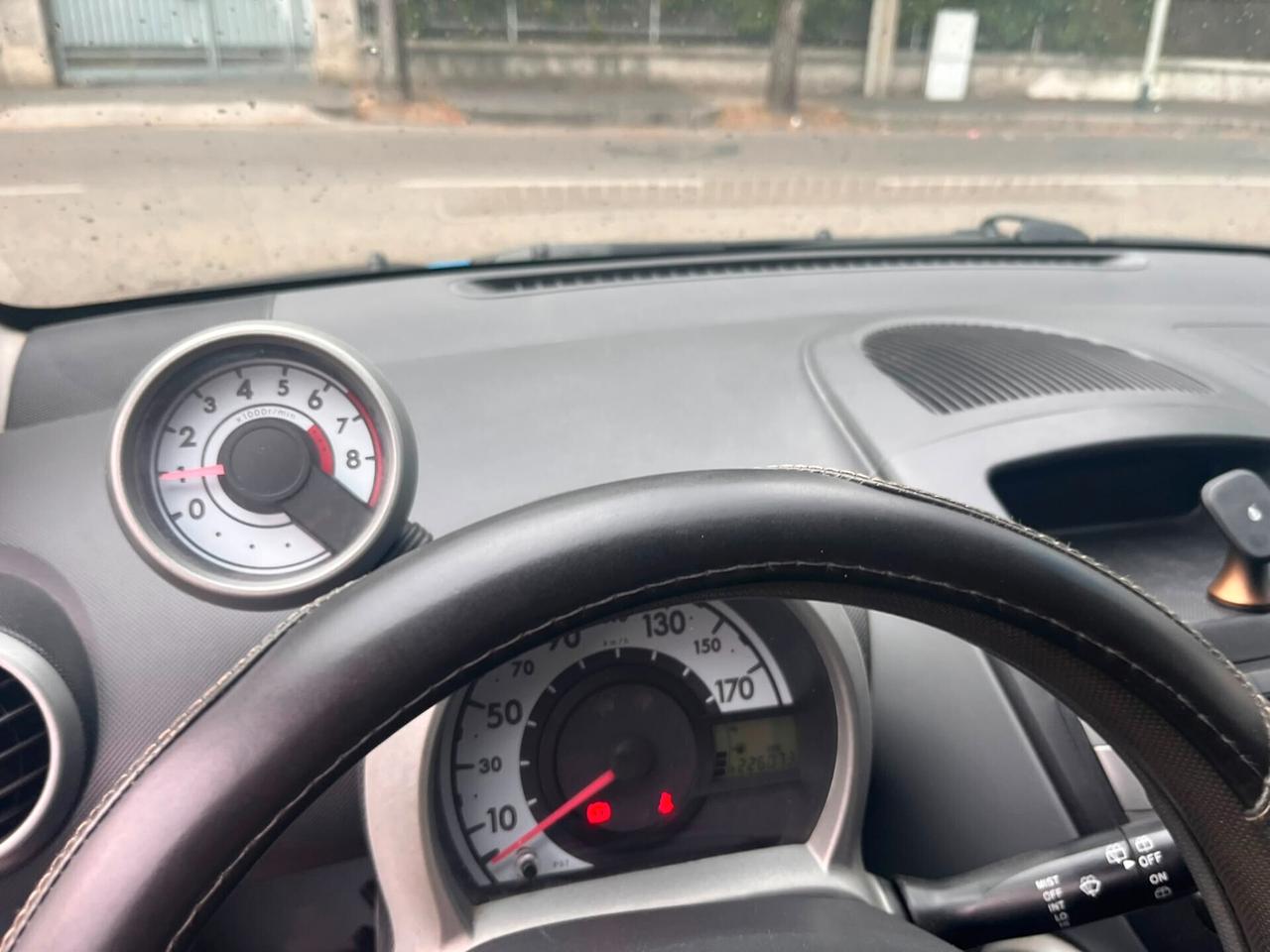 Peugeot 107 1.0 68CV 5p. Sweet Years - 2006