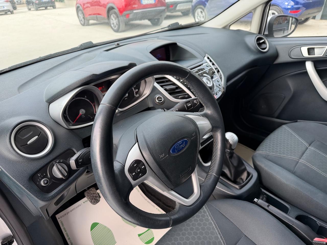 Ford Fiesta 1.4 TDCi 70CV 5 porte Titanium