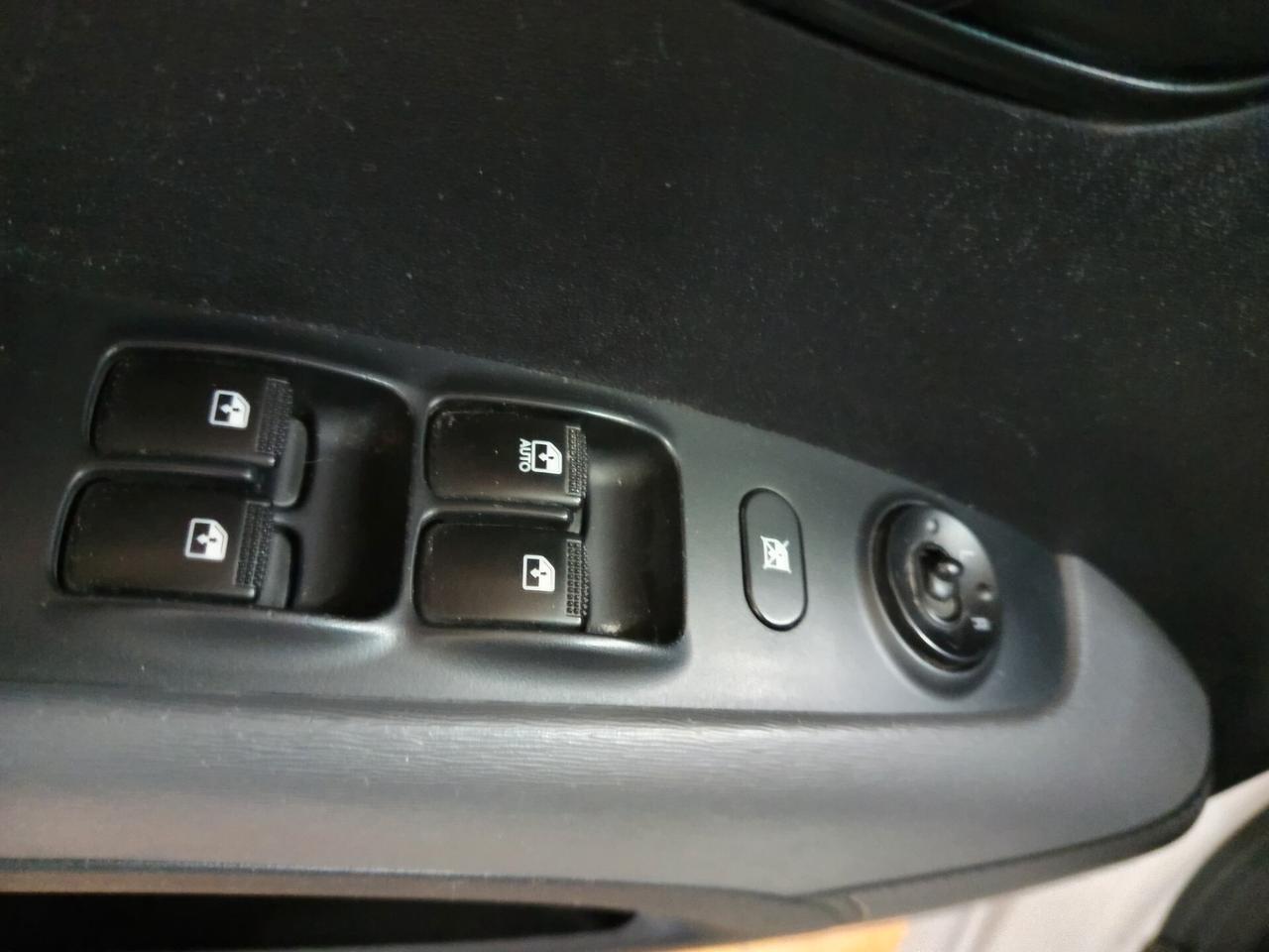Hyundai i10 1.1 benzina, 100 Mila chilometri. Ok neopatentati