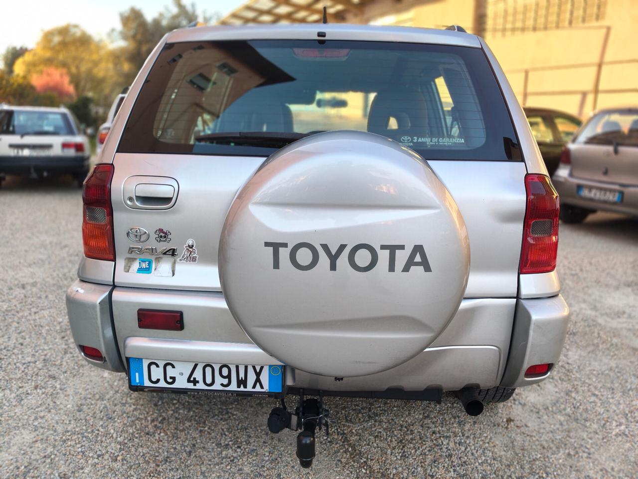 Toyota RAV 4 2.0 Tdi D-4D 5p Sol + Gancio