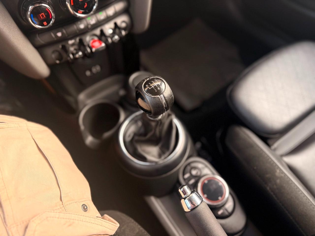 Mini 1.5 Cooper D/PELLE/FULL LED/NAVI/PDC/BELLA