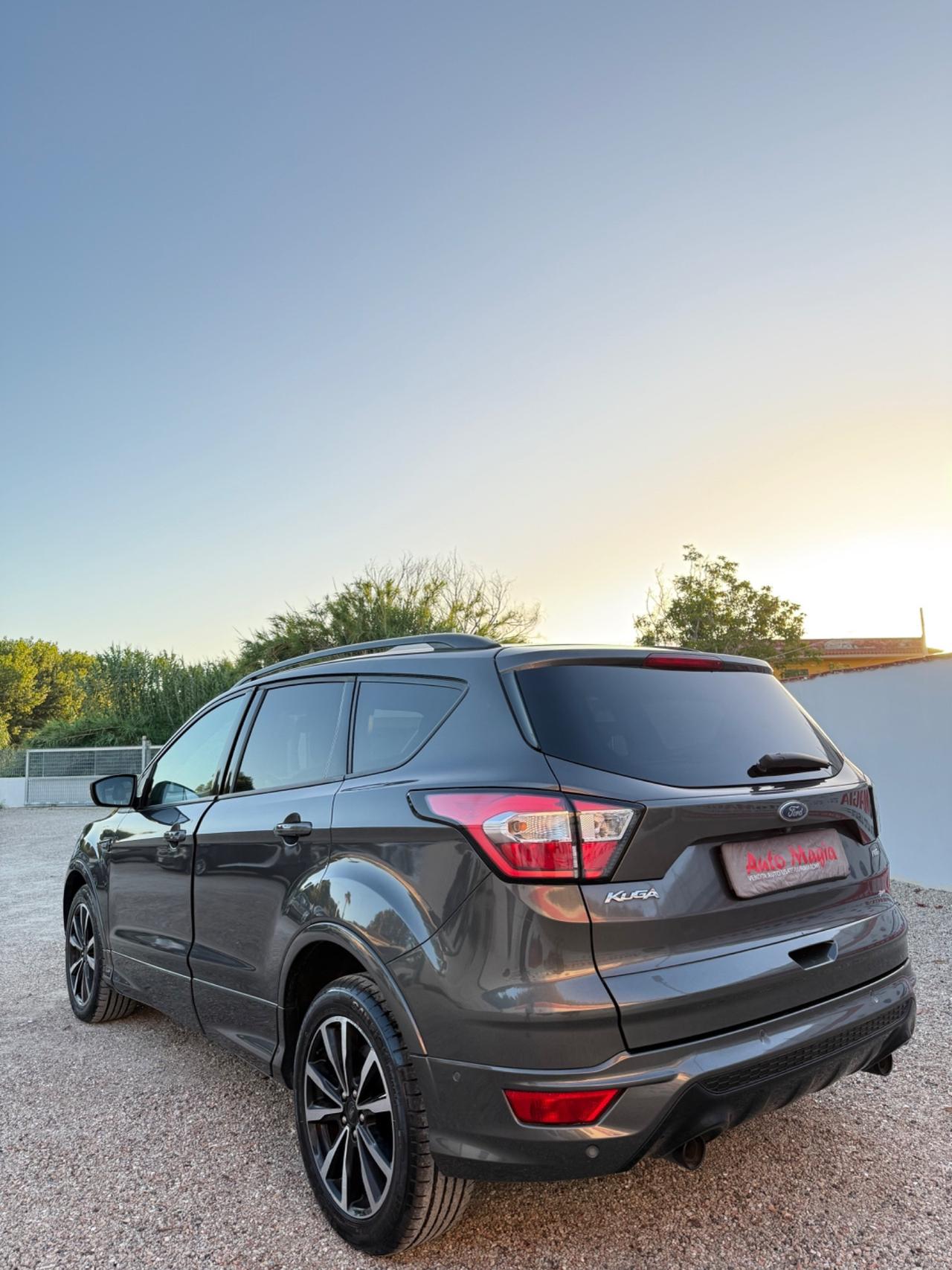 Ford Kuga 2.0 TDCI 150 CV S&S 4WD Powershift ST-Line