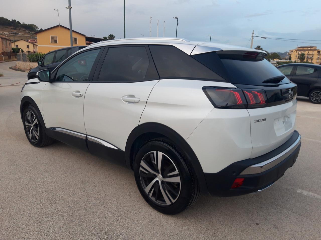 Peugeot 3008 BlueHDi 130 S&S EAT8 Allure