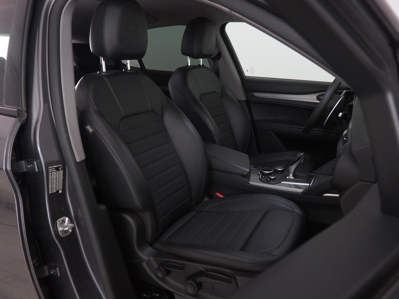 ALFA ROMEO Stelvio 2017 - Stelvio 2.2 t Ti Q4 210cv AT8 Q4 Business