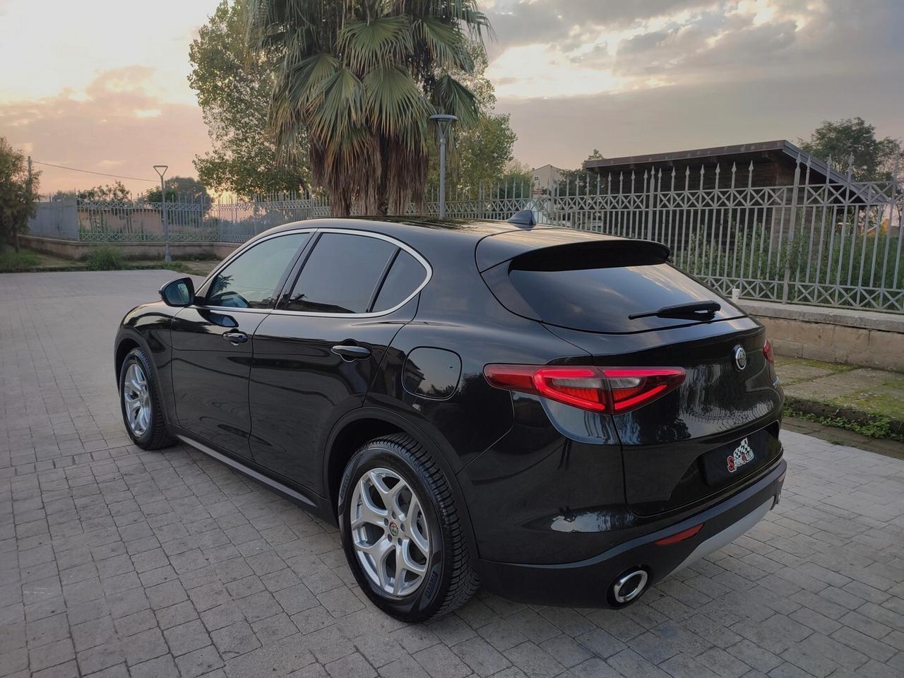 Alfa Romeo Stelvio 2.2 DIESEL 160 CV AT8 RWD NAVIGATORE AUTOMATIK