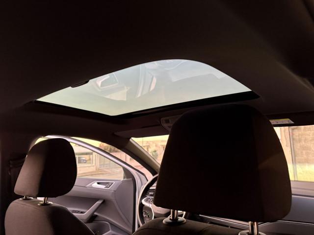 VOLKSWAGEN Taigo 1.0 TSI 116 CV DSG R-Line TETTO APR/PAN