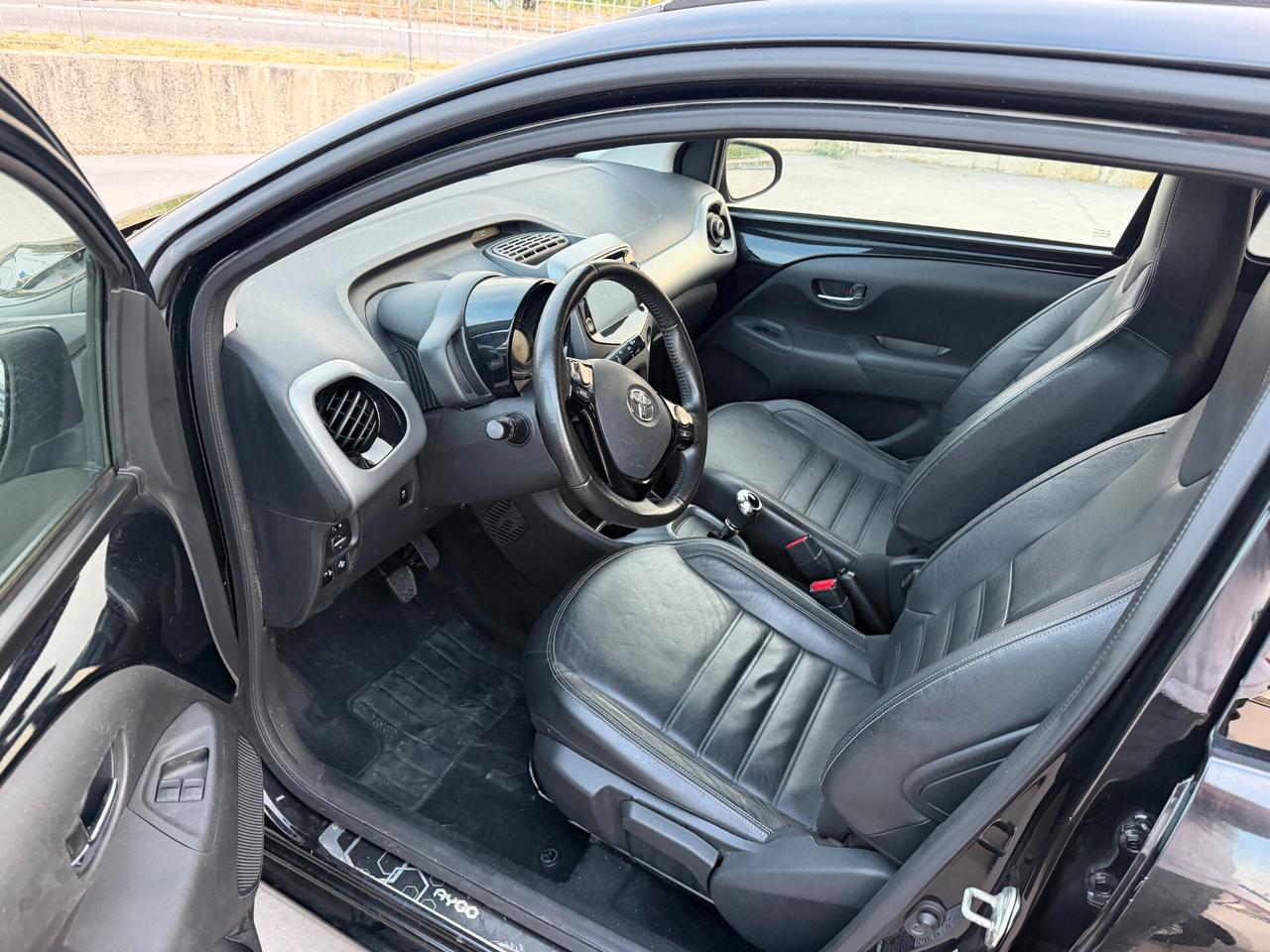 Toyota Aygo Connect 1.0 VVT-i 72 CV 5 porte x-wave MMT