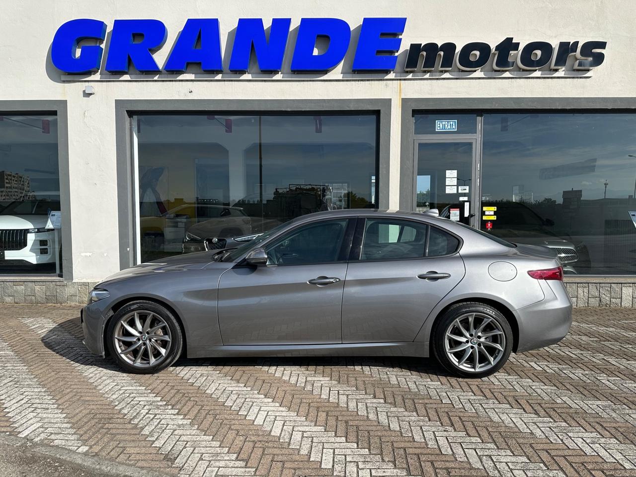Alfa Romeo Giulia 2.0 Turbo 200 CV AT8 Executive