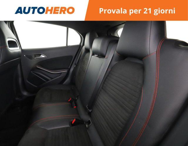 MERCEDES-BENZ GLA 200 d Automatic Premium