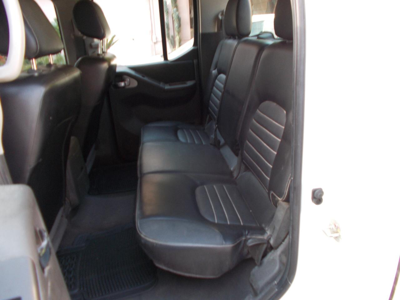 Nissan Navara 2.5 dCi 190CV 4 porte Double Cab LE