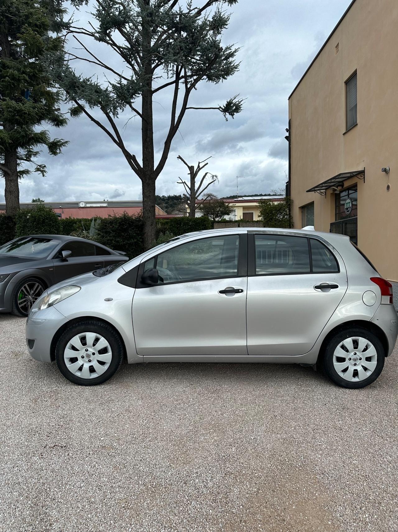 Toyota Yaris 1.4 D-4D DPF 5 porte Now ok neopatentati