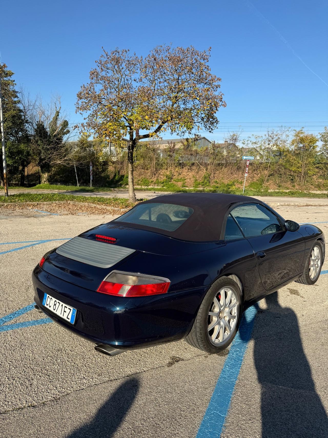 Porsche 911 Carrera Cabriolet modello 996