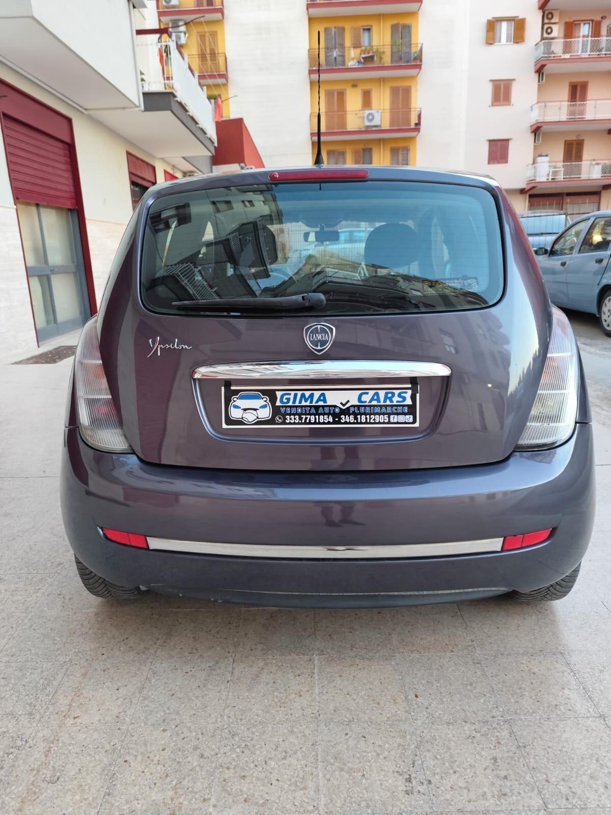 Lancia Ypsilon 1.3 MJT 75 CV Unyca
