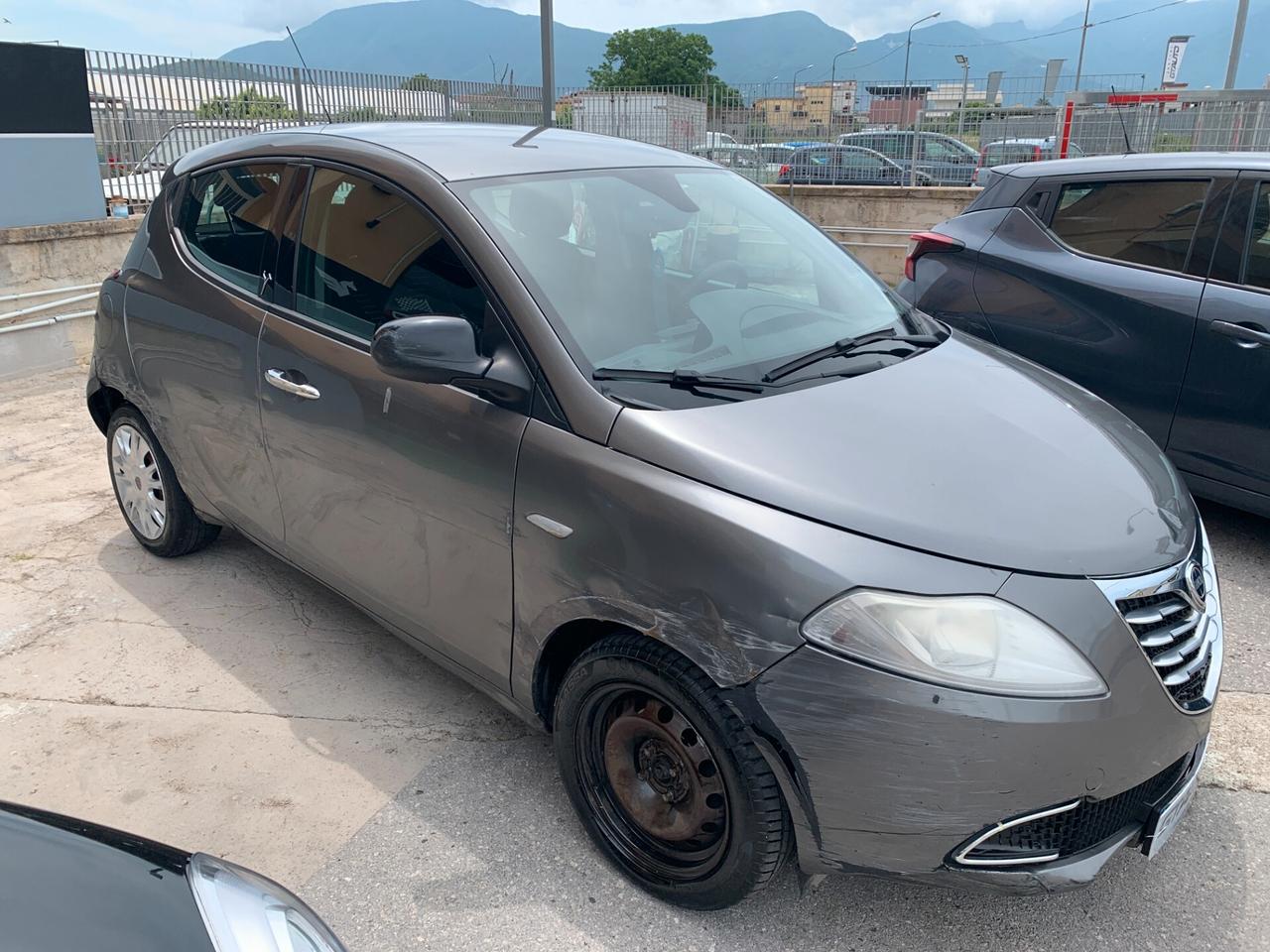 Lancia Ypsilon 1.3 MJT 95CV 5P