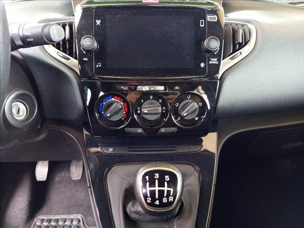 LANCIA Ypsilon 1.0 firefly hybrid Gold s&s 70cv 5p.ti del 2023