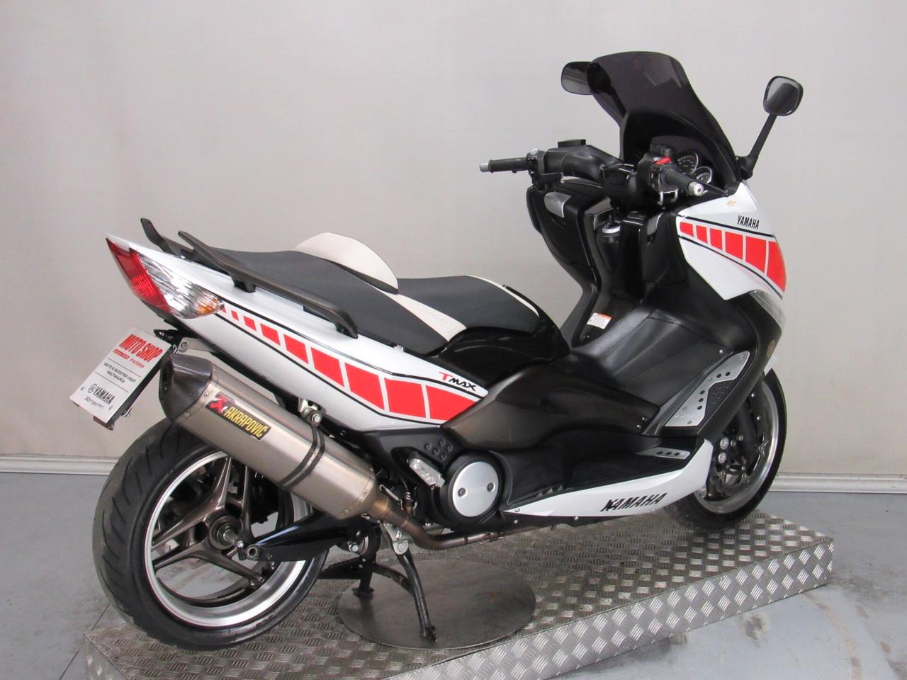 Yamaha T Max WHITEMAX ANNIVERSARY AKRAPOVIC