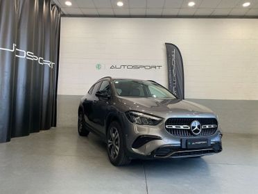Mercedes-Benz GLA GLA 180 Automatic Progressive Advanced