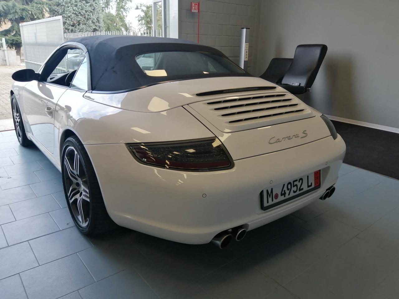 Porsche 997 Cabrio 3.8 Carrera S Book Service Porsche completo