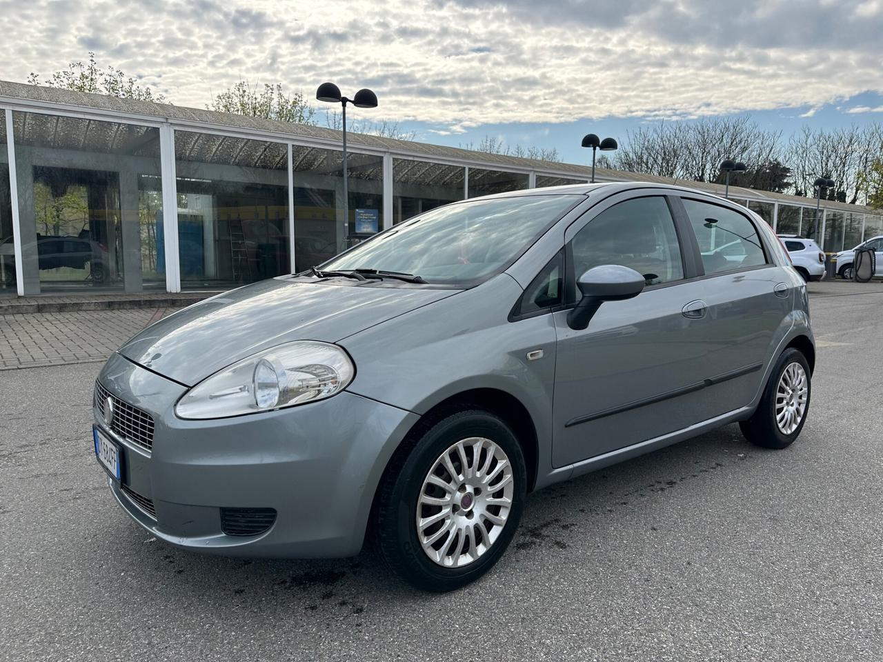 Fiat Grande Punto 1.2 5P - BENZINA - NEOPATENTATI