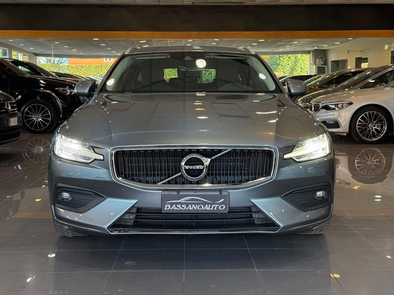 Volvo V60 B4 (d) Geartronic Momentum Business Pro