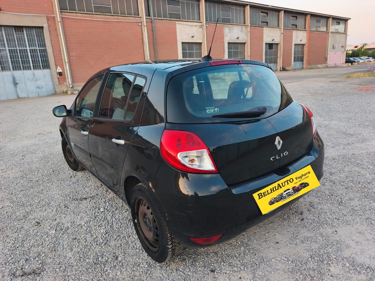 Renault Clio 2012----1.2 Benzina Neopatentati