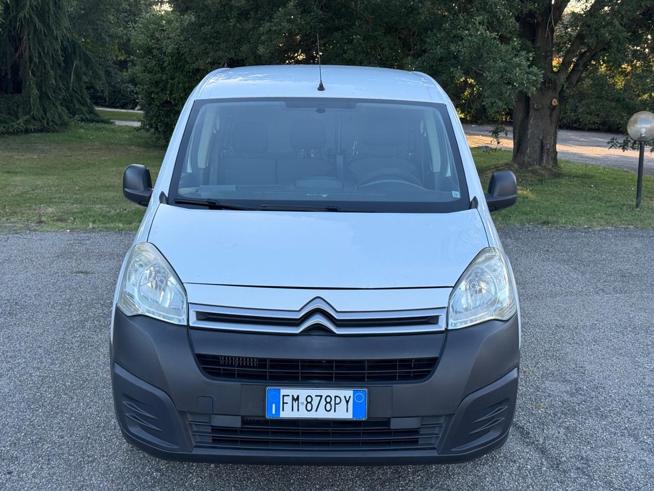 Citroen Berlingo 1.6DIESEL 228000km 3 posti