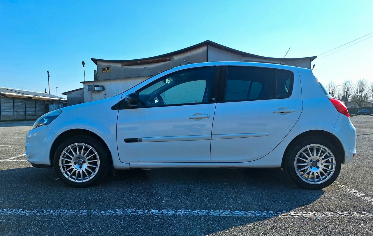 Renault Clio 1.2 16V 5 porte 20th Anniversario