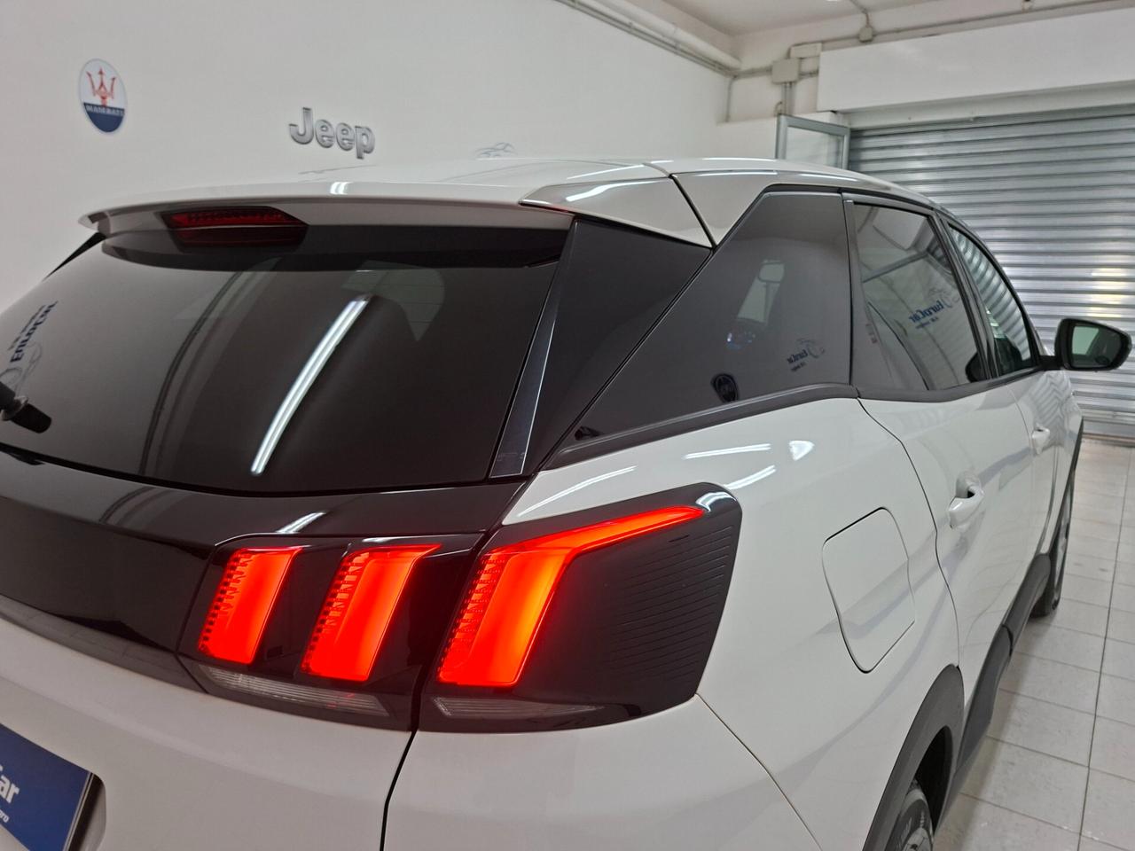 Peugeot 3008 Business 1.5 BlueHDi 130cv