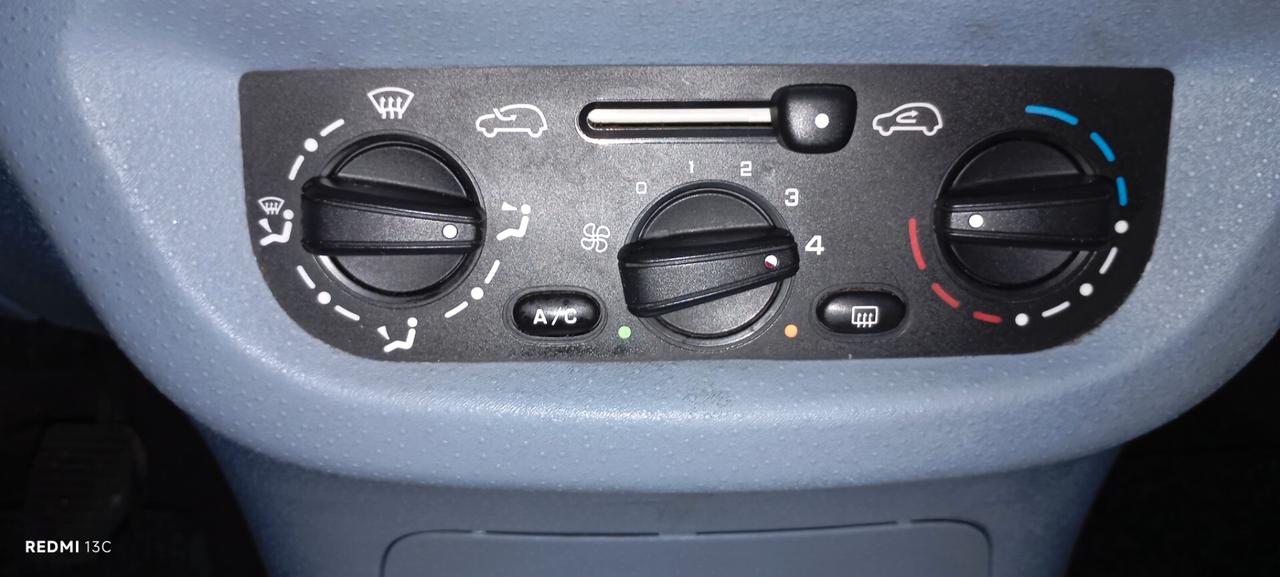 Citroen C3 1.1 BENZINA IDEALE X NEOPATENTATI