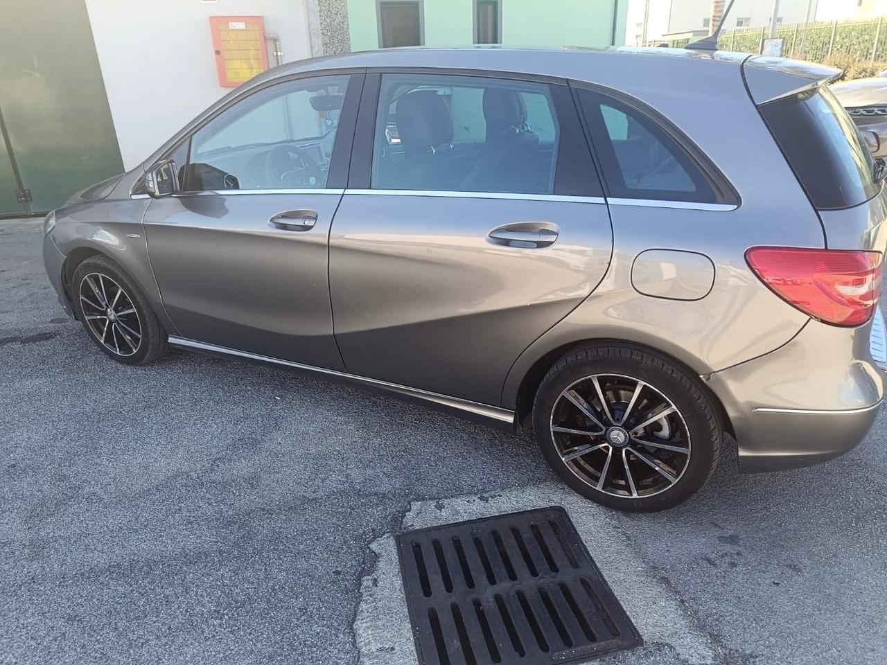 Mercedes-benz B 180 CDI BlueEFFICIENCY Premium